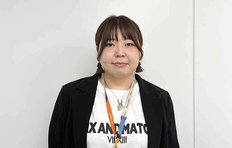 開發 由衣