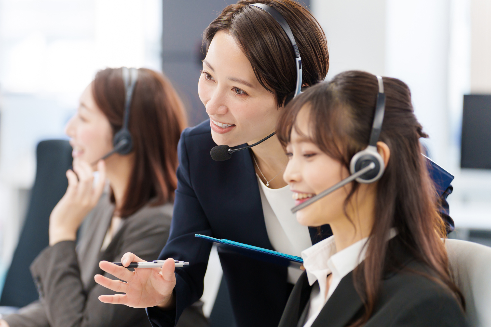 コールセンターのCSR・TSRとは？役割・業務内容・違いをわかりやすく解説