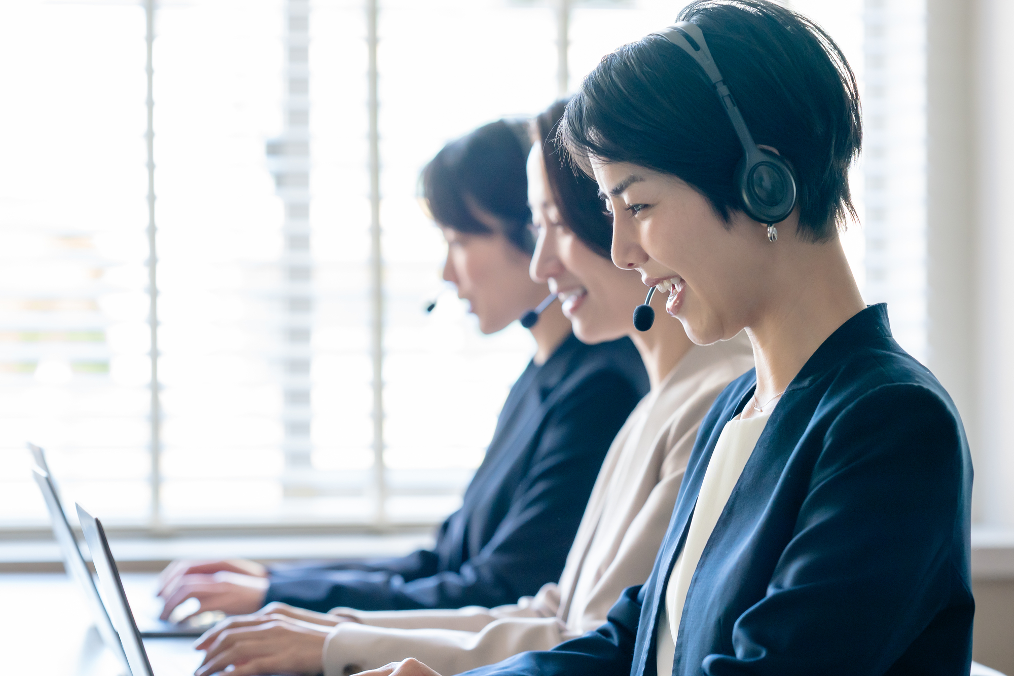 英語電話対応の基本フローは？ 