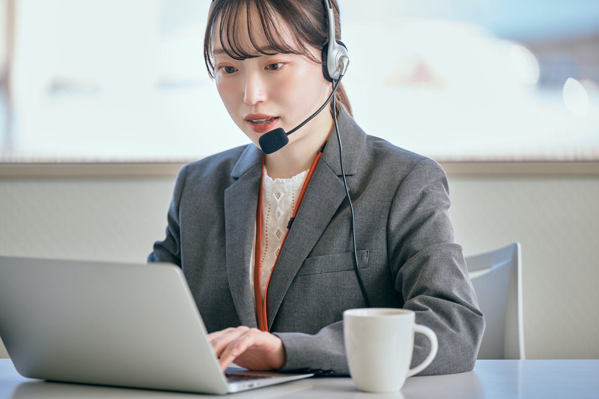 英語電話対応でよく使われる基本表現