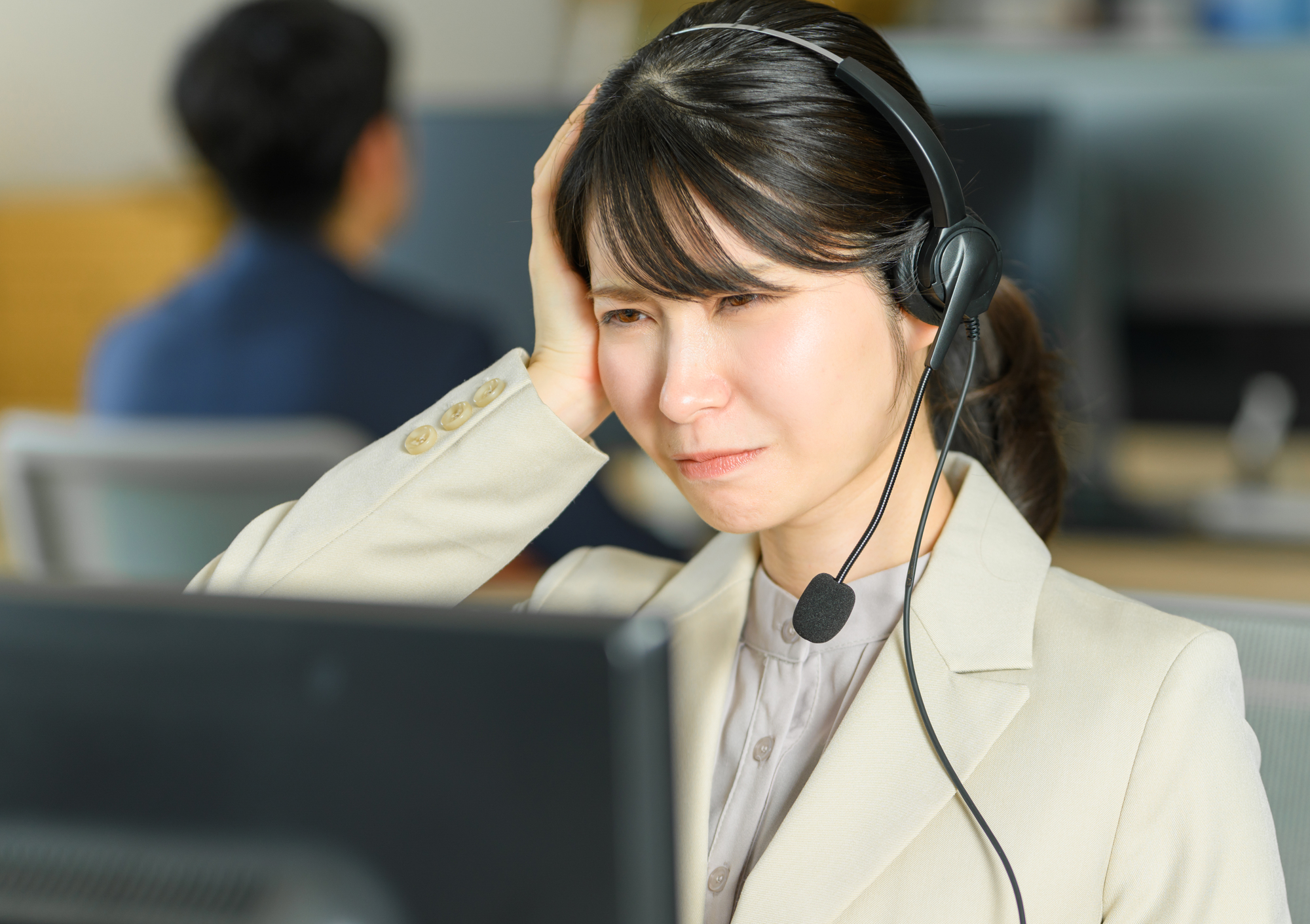 英語電話対応を個人任せにすると起きるリスクとは？