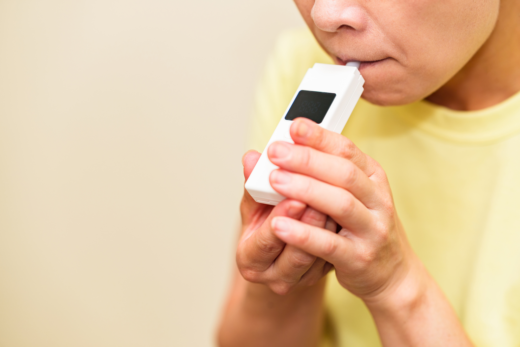 アルコールチェック義務化とは？法改正の概要