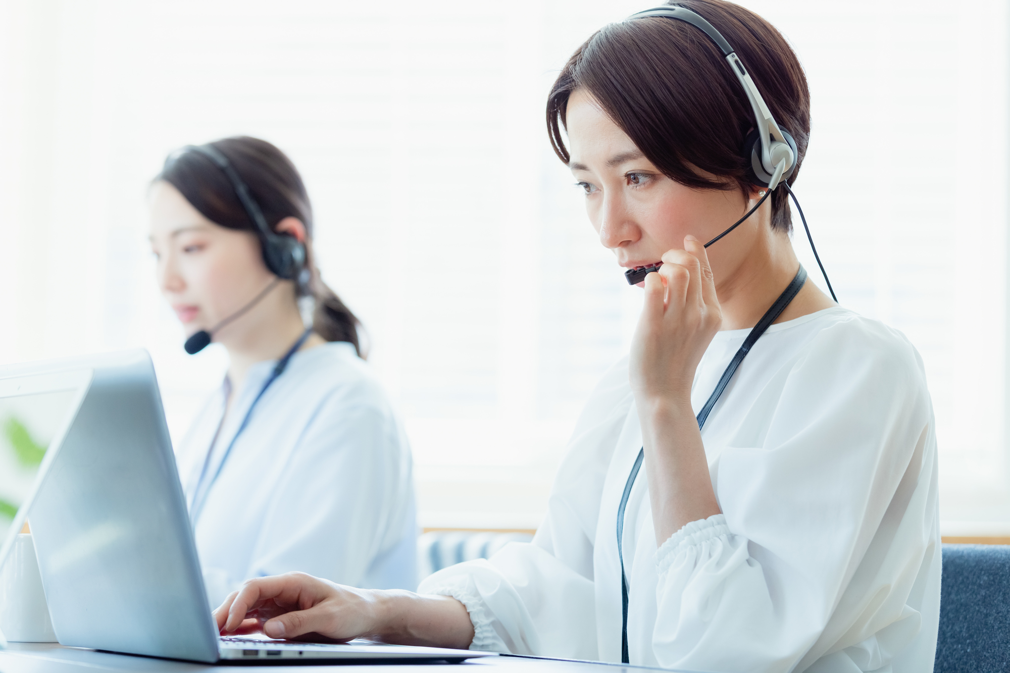 コールセンターにつながらないのはなぜ？あふれ呼・待ち呼・放棄呼の原因と事業者側の対処方法 