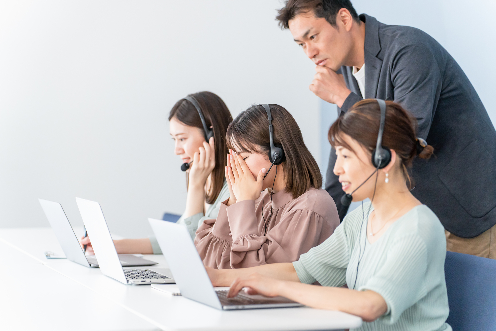 コールセンターが「つながらない」とは？事業者側で起きている状態