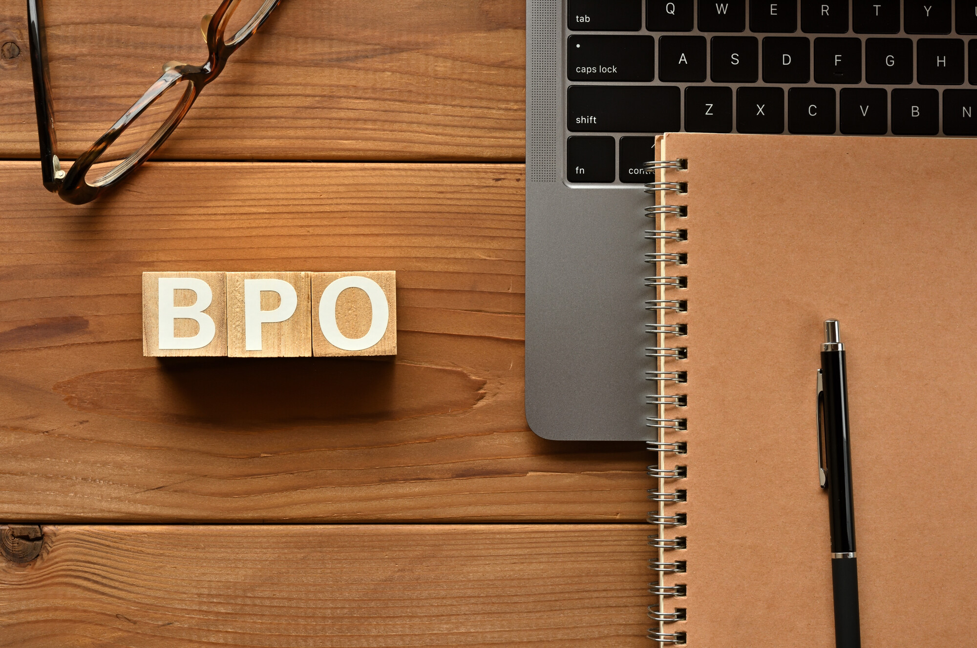 BPOとは？アウトソーシング・業務委託との違い